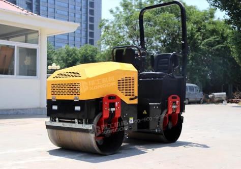 壓路機型號多？根據(jù)工程量選擇準沒錯